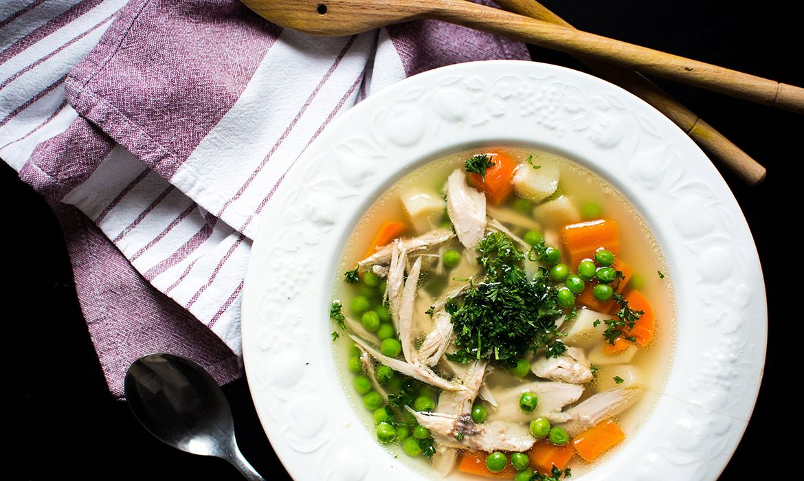 Рецепт: Бистра пилешка супа со зеленчук